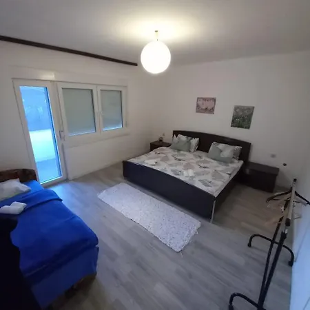 Lejlighed Volijak 18